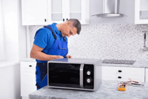 صيانة ميكروويف — فني متخصص بالمنزل
